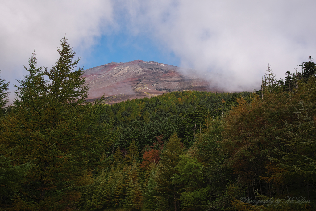 束の間の富士山頂