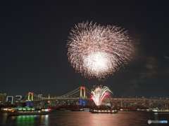 夜に咲く