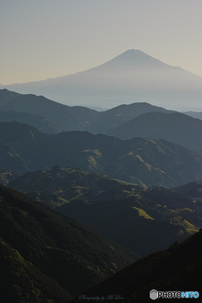 朝もやの景色