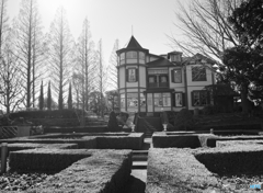 モノクロでヘボ隠し