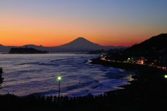 江ノ島と富士