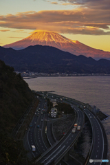 夕陽に染まる富士