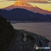 夕陽に染まる富士