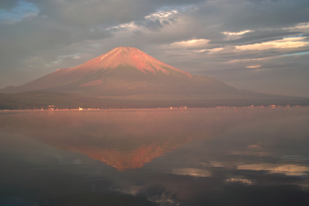 朝靄の富士