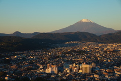 朝日の当たる街