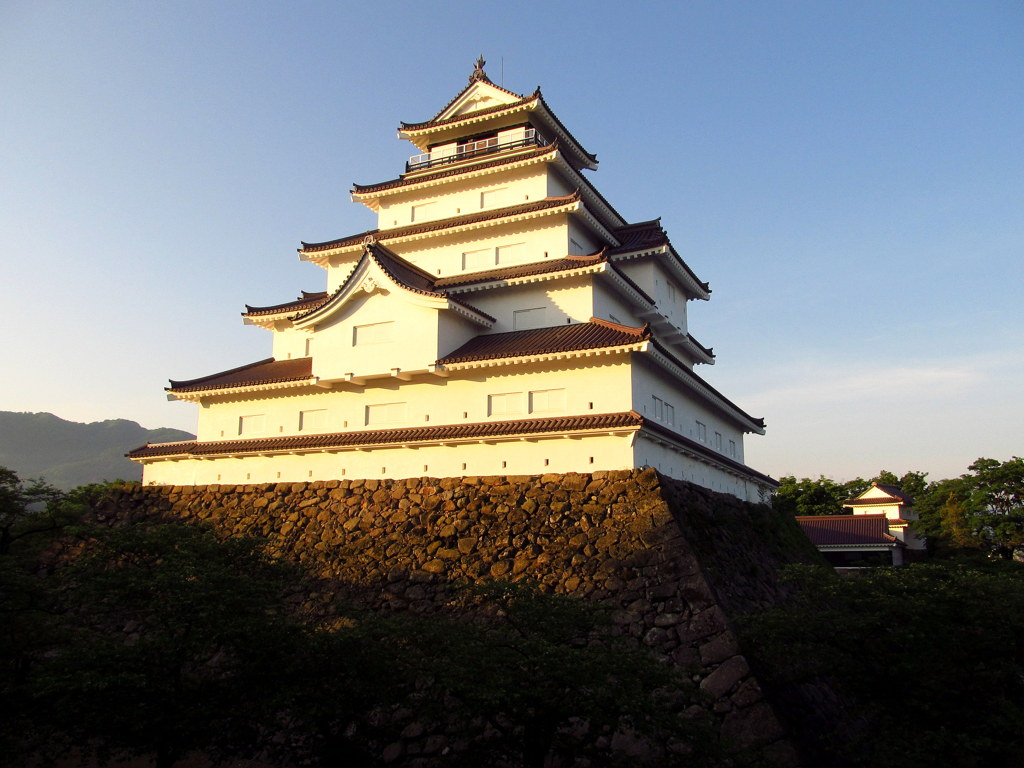 早朝の鶴ヶ城