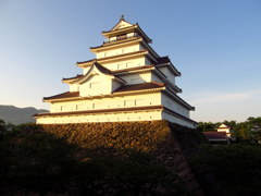 早朝の鶴ヶ城