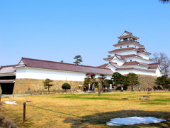 よみがえる鶴ヶ城桜待つ