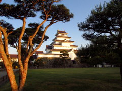 早朝の鶴ヶ城