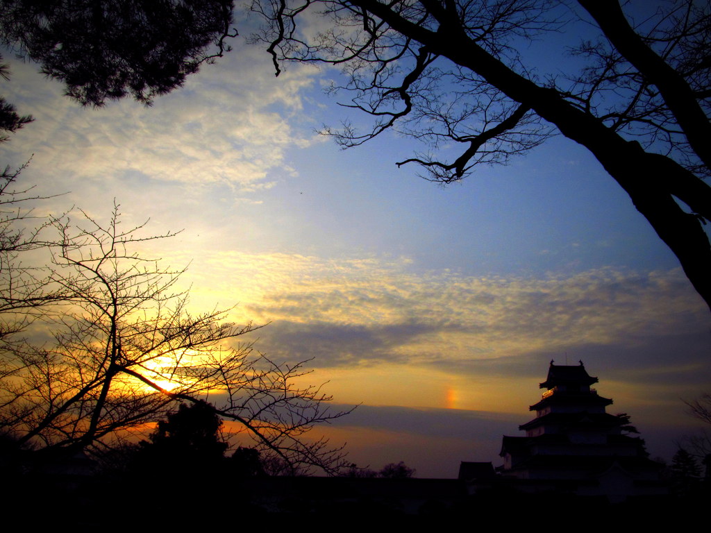 早春の鶴ヶ城