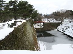 鶴ヶ城廊下橋冬