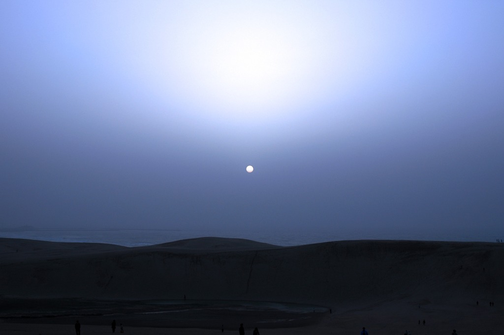 沈む太陽