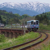 橋染を走る山形鉄道