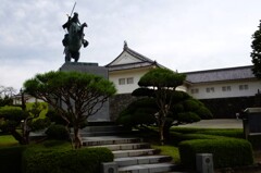 最上義光像と山形城