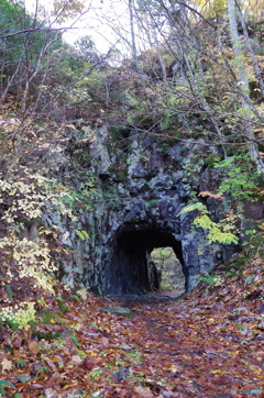 昔の面影を残すトンネル