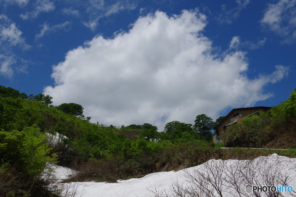 夏スキーのメッカ・月山