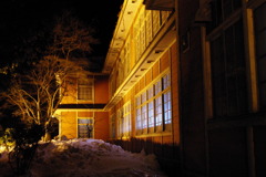 １９３３年建築　小学校ライトアップ