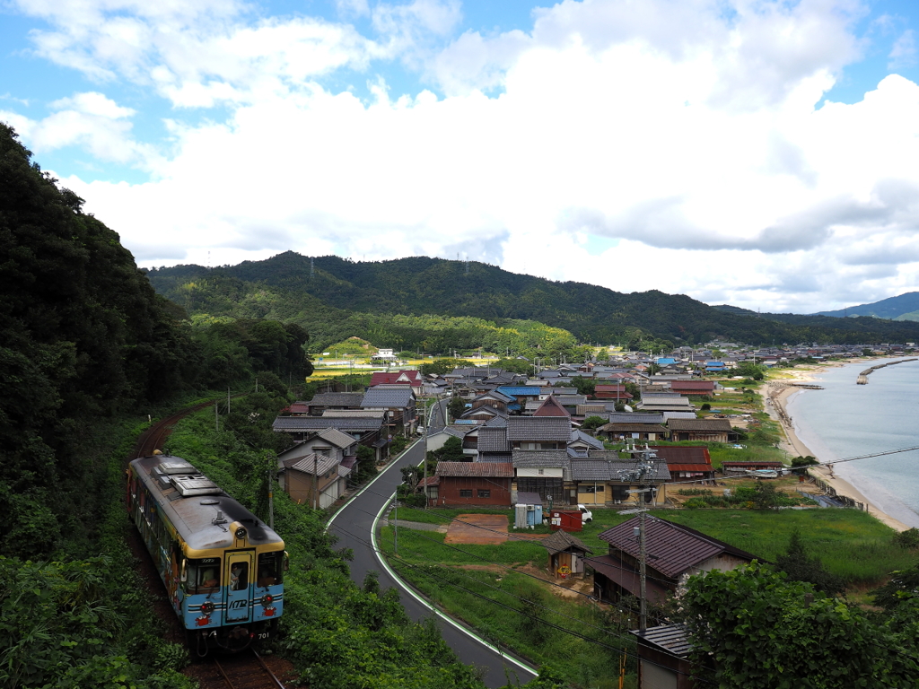 宮津・栗田の海岸線に沿って・・・。