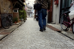 歩く。
