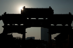 門