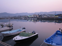静かな漁港