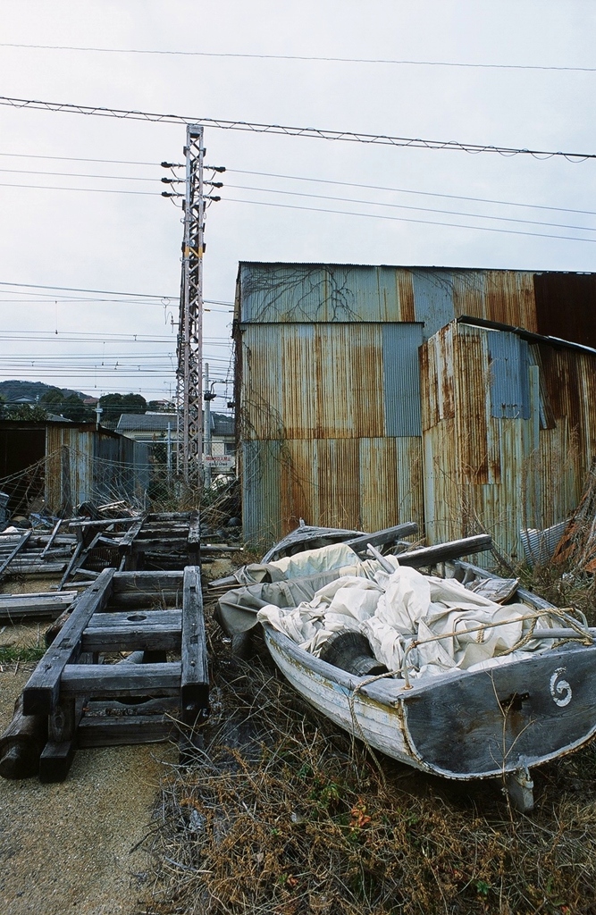 船と小屋