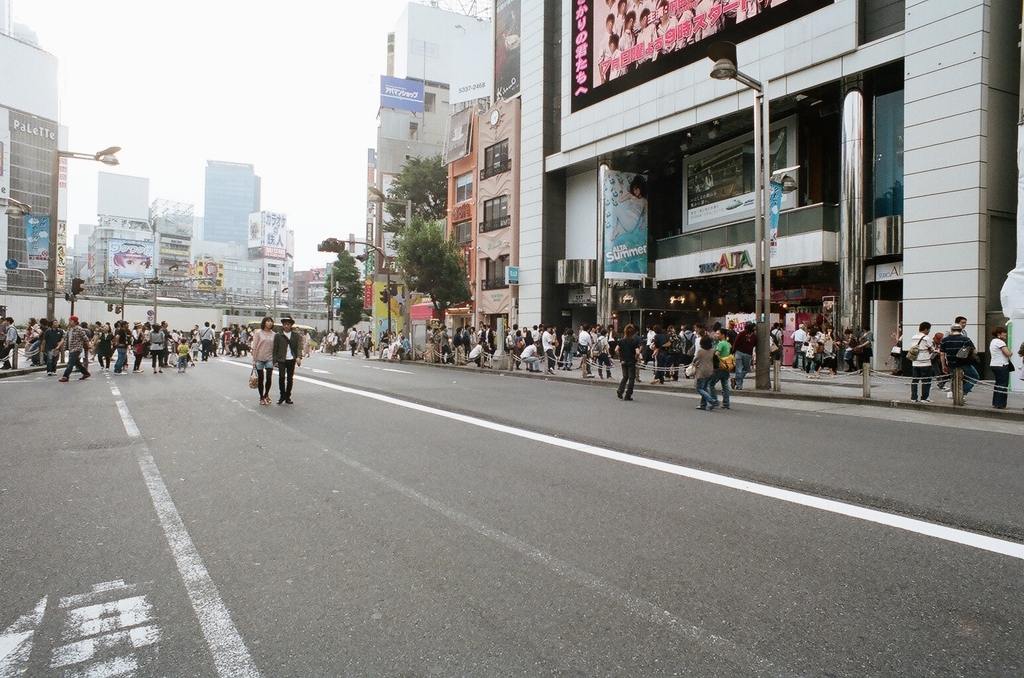 SHINJUKU UKI UKI WATCHING