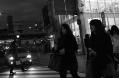 夜の交差点、内部