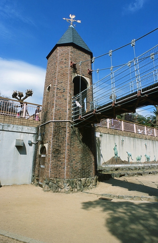 塔と風見鶏
