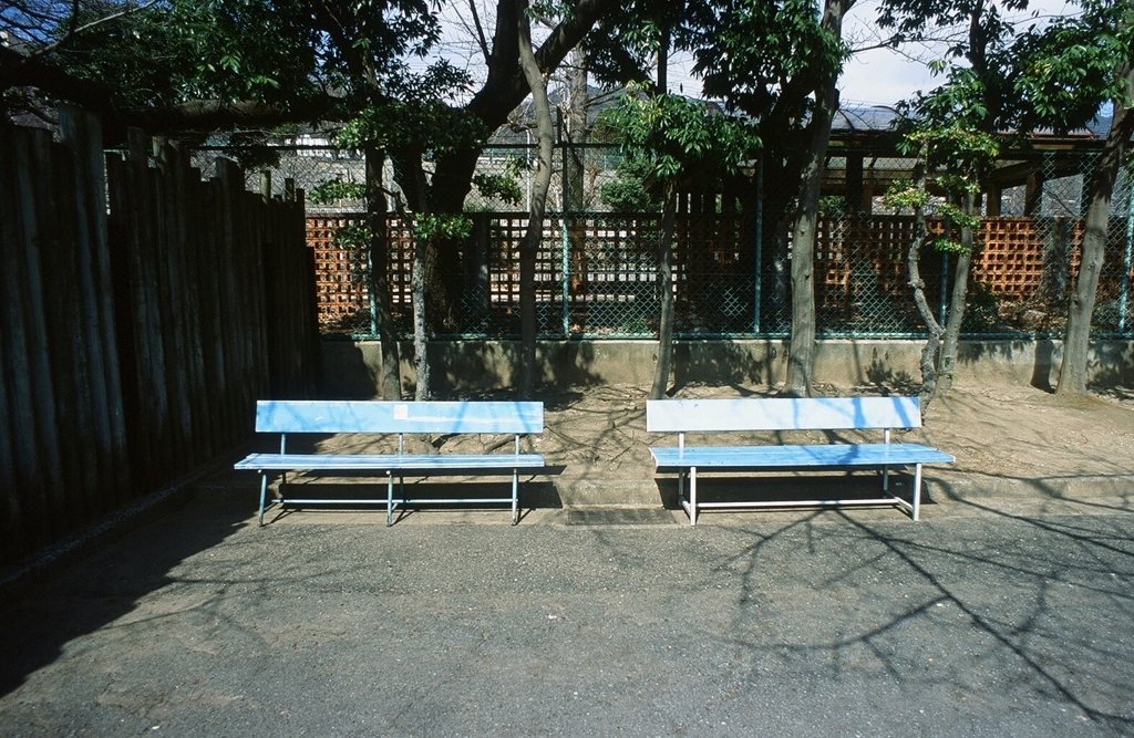 ２つのベンチ