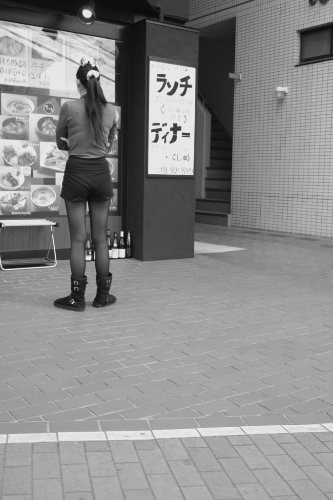 逞しい後姿