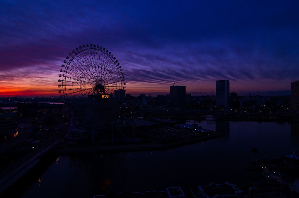 夜明けの輪郭