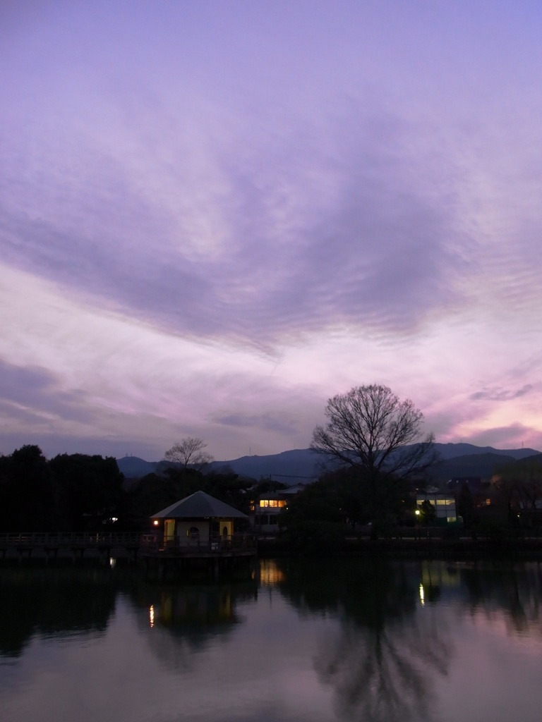 夕闇せまる