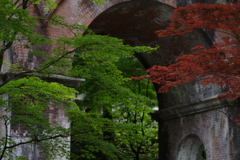 水路閣、梅雨の頃