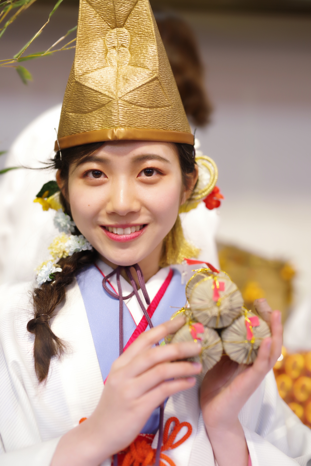 福娘、微笑む。
