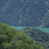 青い白水湖