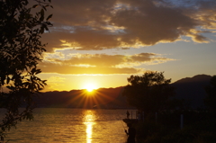 夕日　/　初秋の湖畔