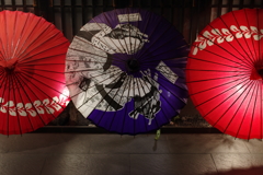 夜街の和傘