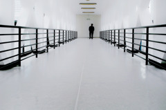 White　Corridor