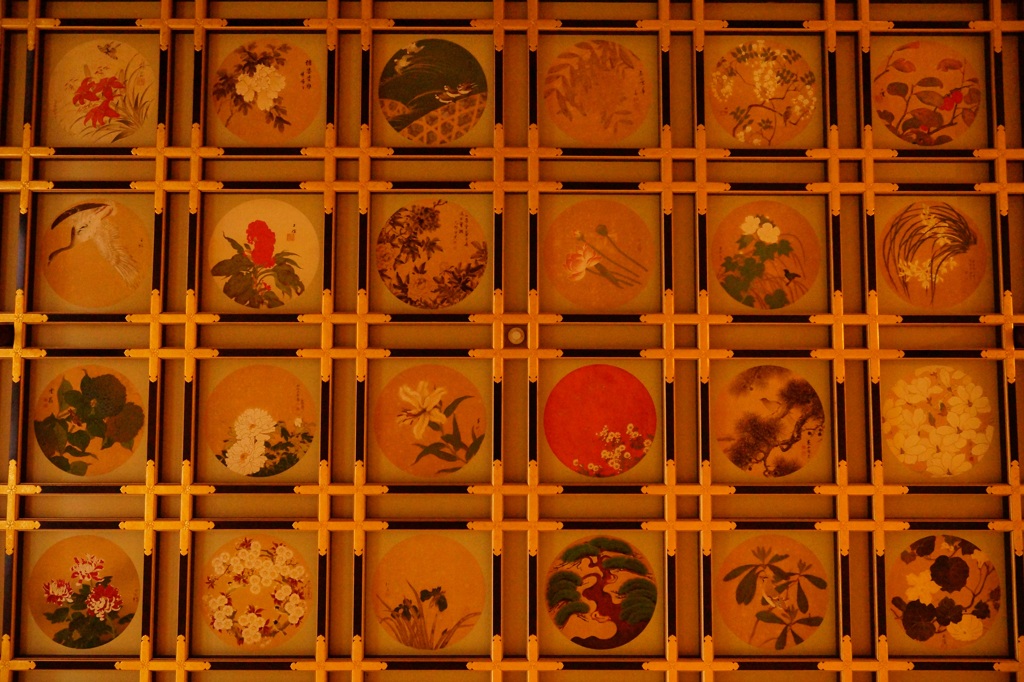 天井で見る日本絵巻
