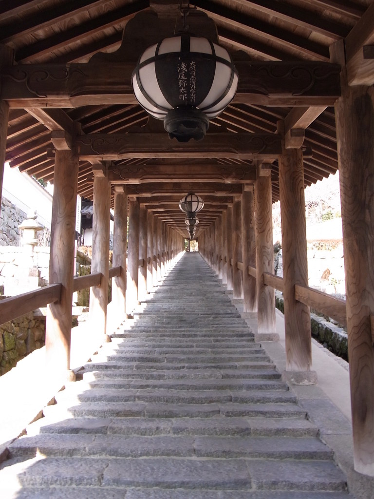 登廊。