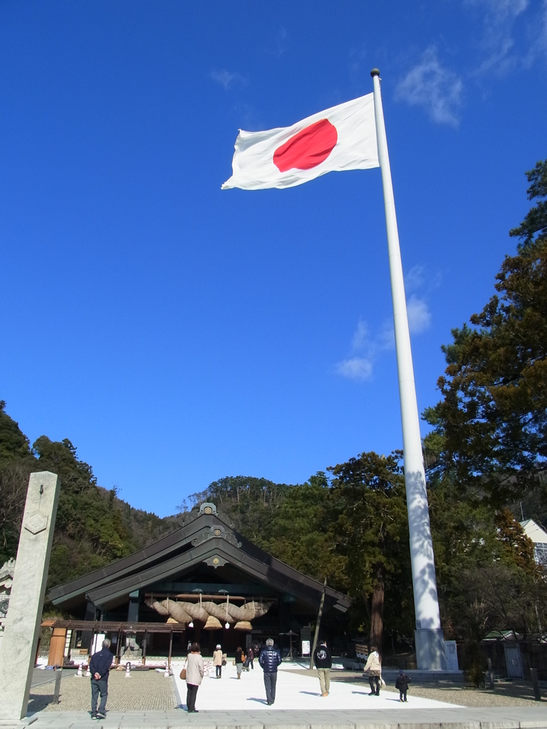 出雲大社の日の丸。