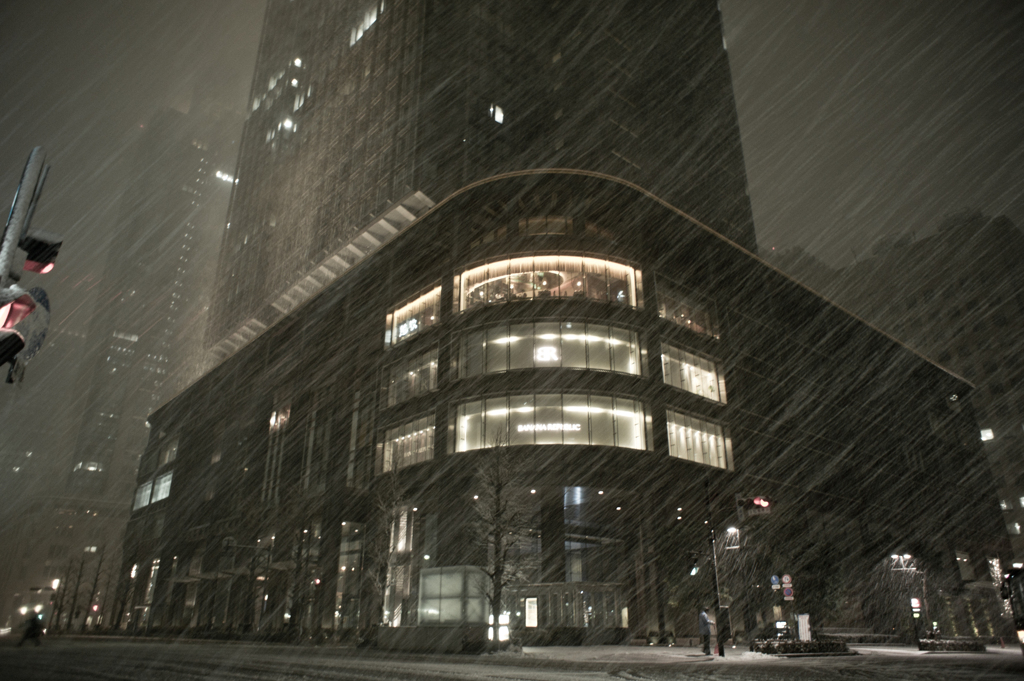 snow in marunouchi no.4