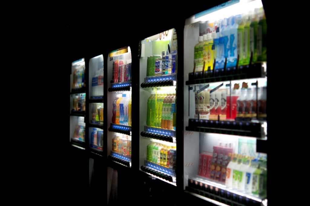 夜の販売機