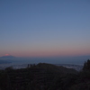 富士山と月