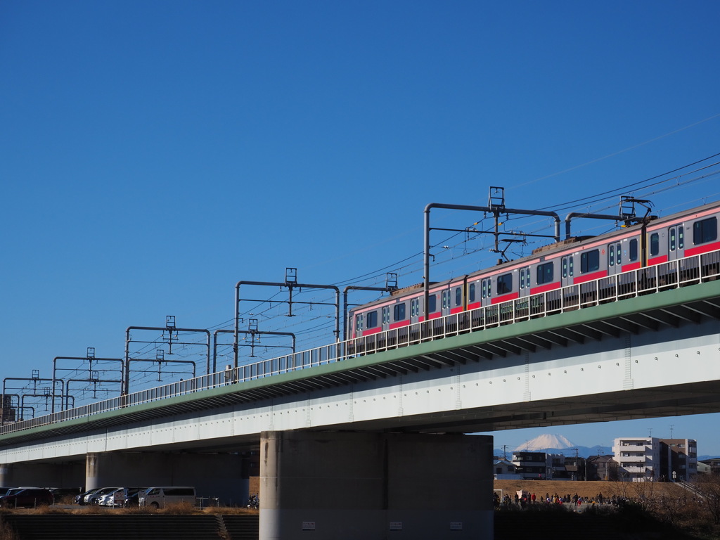 多摩川を渡る