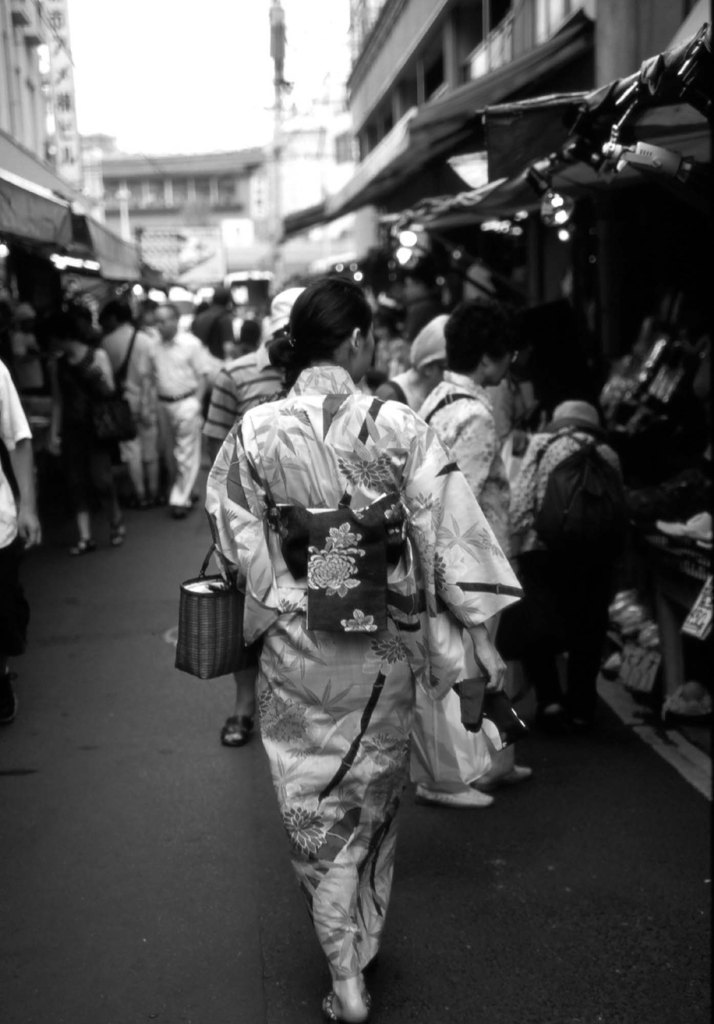 見返り美人B&W　