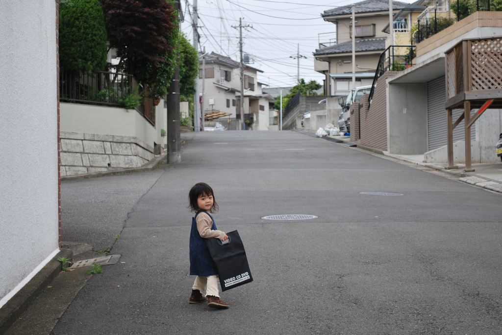 返却日