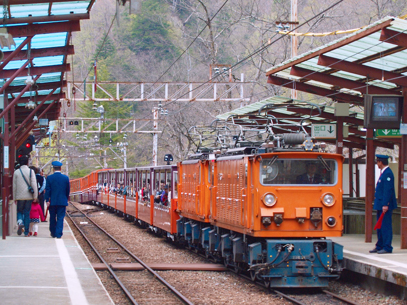 トロッコ列車がやってきた