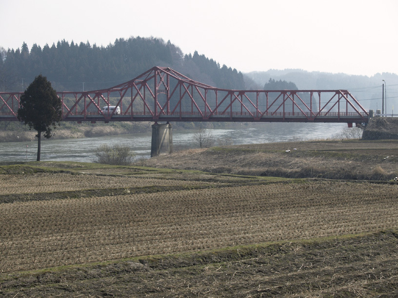 早春鉄橋